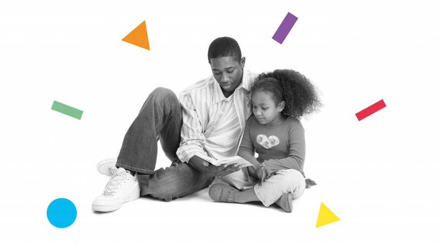 papa et son enfant qui lit